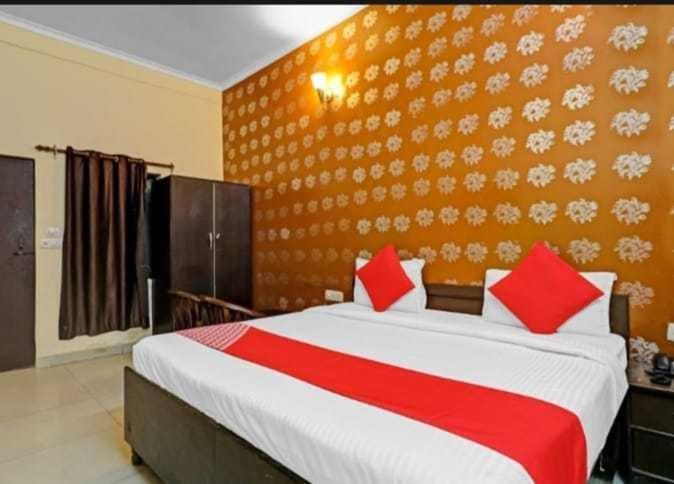 Super Hotel O Global Ню Делхи Екстериор снимка