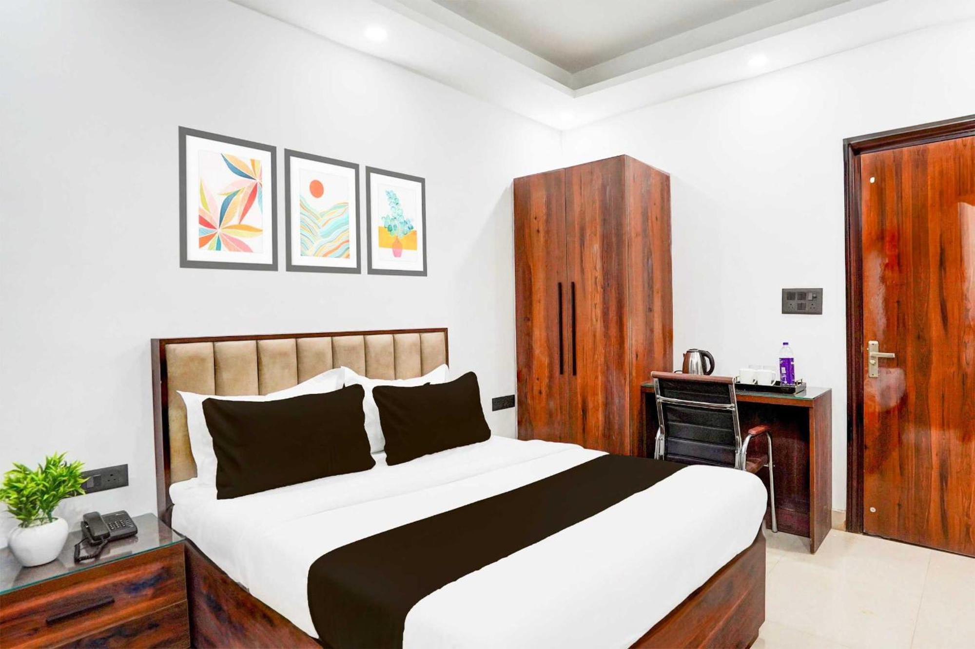 Super Hotel O Global Ню Делхи Екстериор снимка